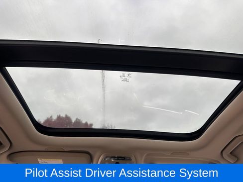 Used 2019 Volvo S60 T5 Momentum w/ Multimedia Package image 17