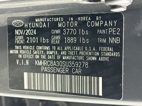 Used 2025 Hyundai Venue SEL FWD image 12