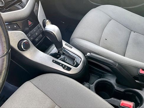 Used 2014 Chevrolet Cruze LT image 15