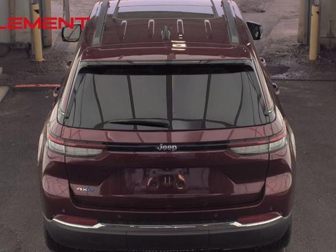 Used 2022 Jeep Grand Cherokee Limited 4xe image 7