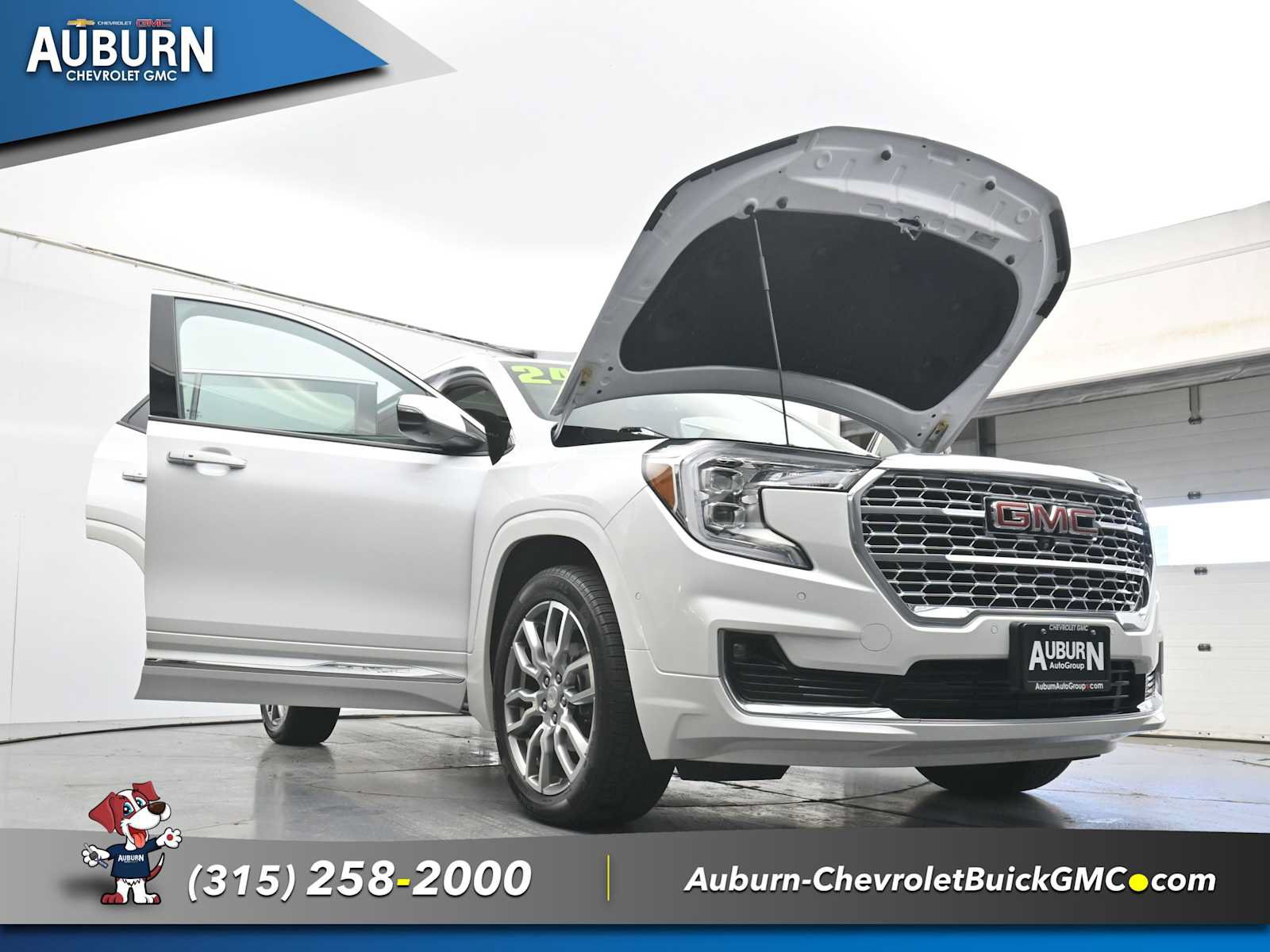 Used 2024 GMC Terrain Denali w/ Denali Premium Package AWD/4WD image 36