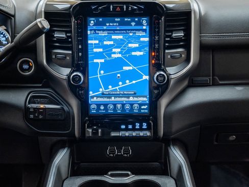 Used 2021 RAM 2500 Laramie w/ Night Edition image 31