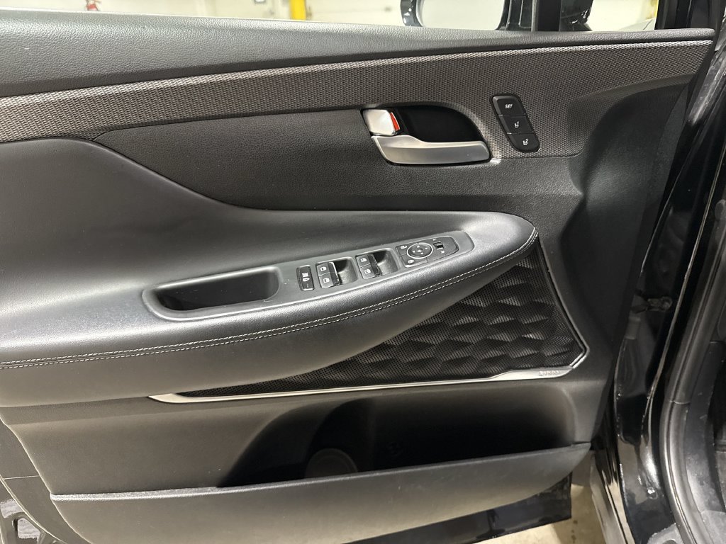 Used 2019 Hyundai Santa Fe AWD image 21