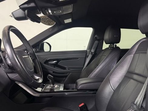 Used 2020 Land Rover Range Rover Evoque SE image 6