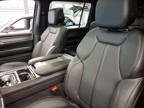 New 2026 Jeep Grand Wagoneer Limited image 9