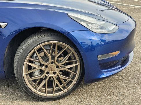 Used 2020 Tesla Model 3 Standard Range image 16