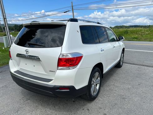 Used 2012 Toyota Highlander Limited w/ Tow Pkg AWD/4WD image 8