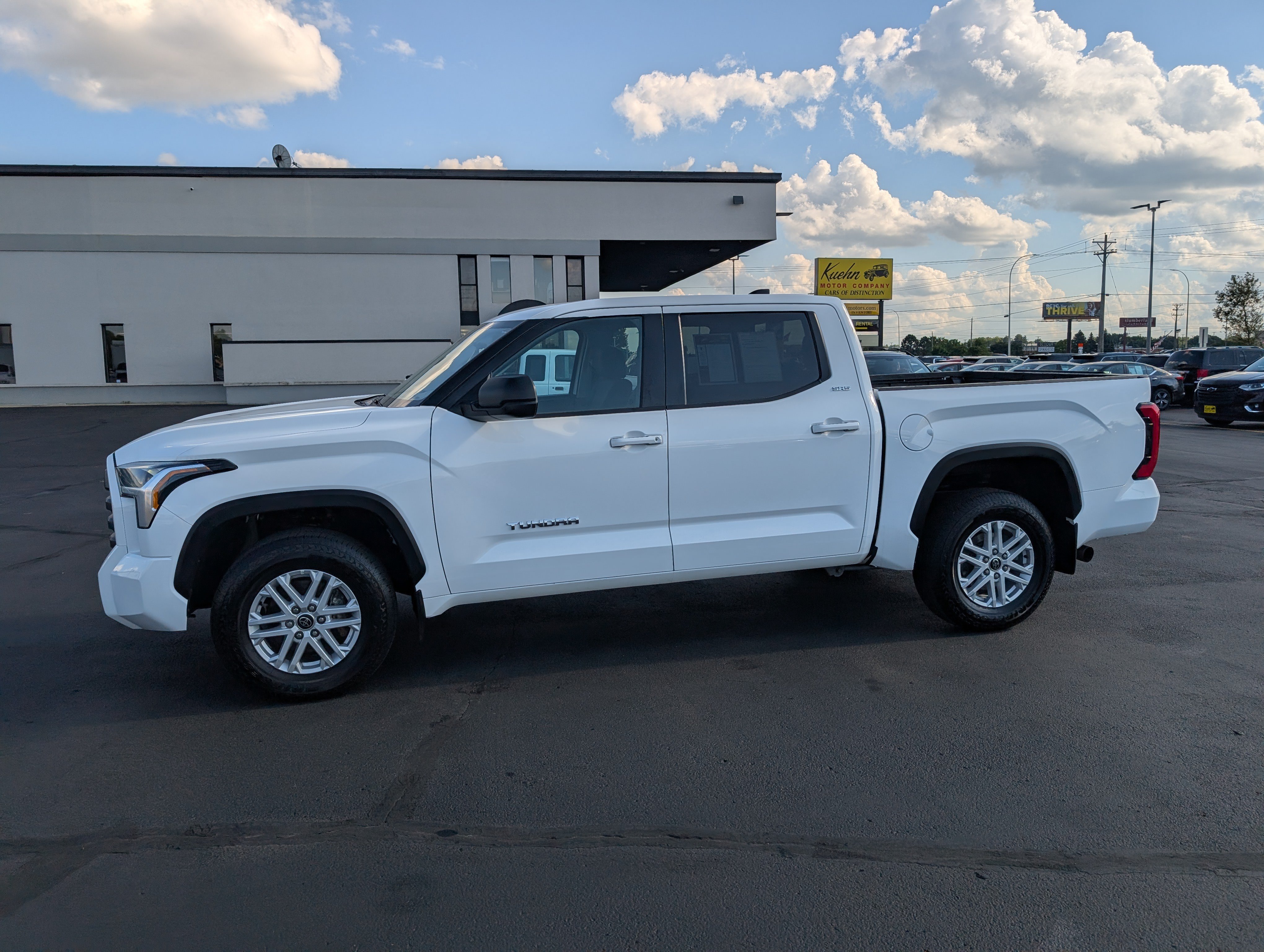 Used 2022 Toyota Tundra SR5 AWD/4WD image 5