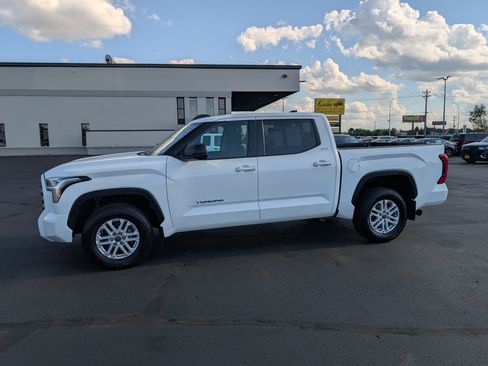 Used 2022 Toyota Tundra SR5 image 5