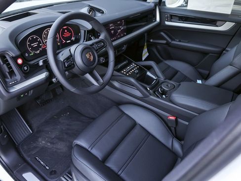 New 2026 Porsche Cayenne Coupe AWD/4WD image 5