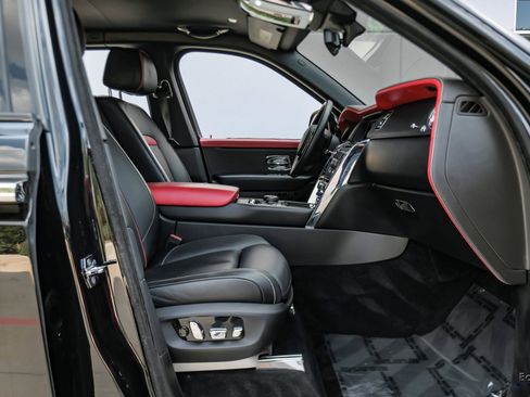 Used 2022 Rolls-Royce Cullinan image 44