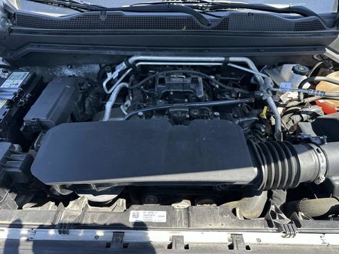 Used 2023 Chevrolet Colorado LT RWD image 11