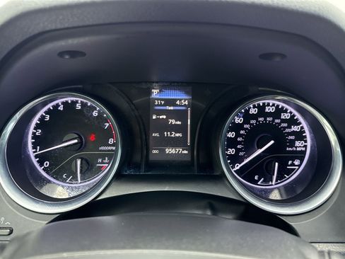 Used 2019 Toyota Camry SE image 15