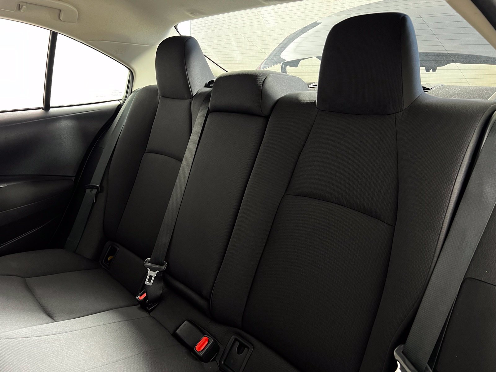 Used 2025 Toyota Corolla LE FWD image 23