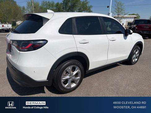Used 2023 Honda HR-V LX image 6
