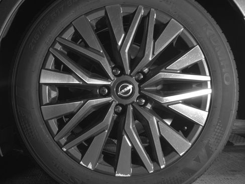 Used 2025 Nissan Altima 2.5 SV image 14