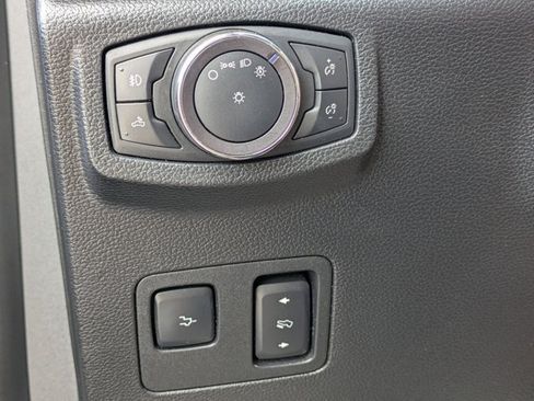 Used 2019 Ford F250 Lariat w/ Lariat Ultimate Package AWD/4WD image 15