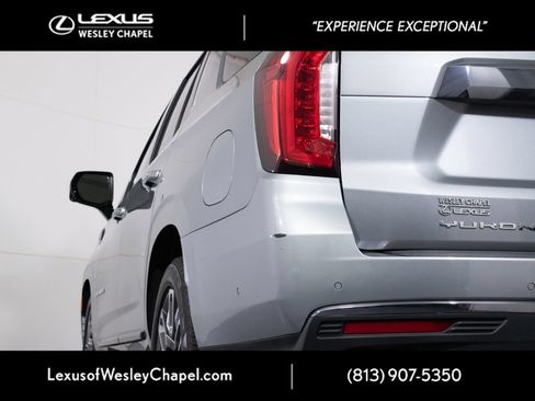 Used 2023 GMC Yukon Denali Ultimate AWD/4WD image 6