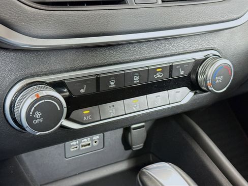 Used 2020 Nissan Altima 2.5 SR w/ Premium Package image 23