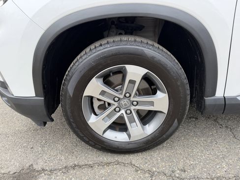 Used 2023 Honda Pilot EX-L image 7