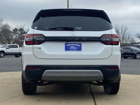 Used 2024 Honda Pilot EX-L image 3