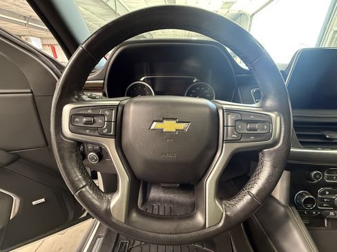 Used 2021 Chevrolet Suburban Premier w/ Premium Package AWD/4WD image 26