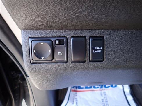 Used 2012 Nissan Frontier SV RWD image 8
