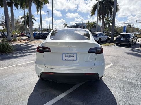 Used 2023 Tesla Model Y Long Range image 7
