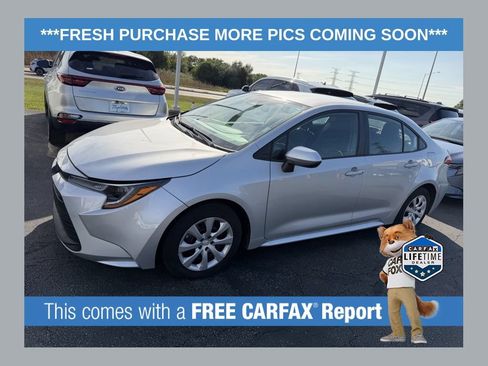 Used 2025 Toyota Corolla LE FWD image 1