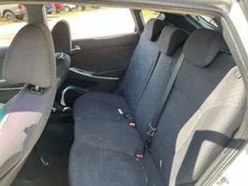 Used 2013 Hyundai Accent SE image 24