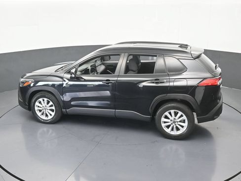 Used 2022 Toyota Corolla Cross LE w/ Moonroof Package FWD image 42
