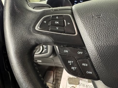 Used 2019 Ford Escape SE FWD image 15
