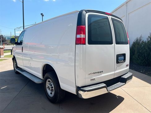 Used 2024 GMC Savana 2500 w/ Driver Convenience Package image 6