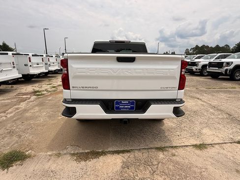New 2026 Chevrolet Silverado 1500 Custom RWD image 4