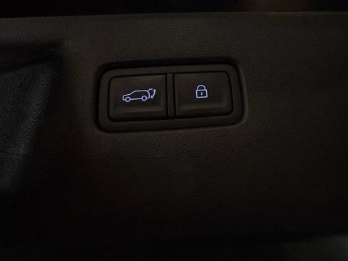 Used 2025 Hyundai Santa Fe Limited image 32