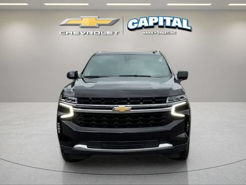 Used 2022 Chevrolet Suburban LS w/ Driver Alert Package AWD/4WD image 8