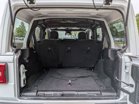 Certified 2025 Jeep Wrangler Unlimited Sahara AWD/4WD image 7