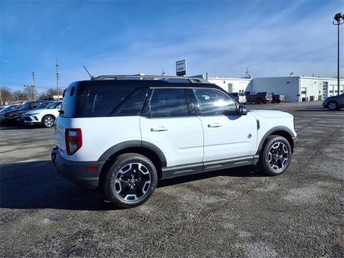 Used 2024 Ford Bronco Sport Outer Banks w/ Tech Package image 9