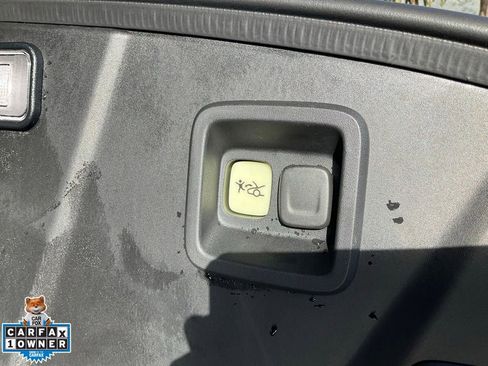 Used 2025 GMC Hummer EV 2X image 19