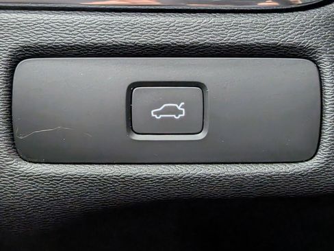 Used 2024 Volvo XC60 B5 Ultimate image 28