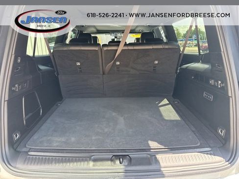 Used 2024 Jeep Wagoneer L Series II w/ Premium Group I image 25