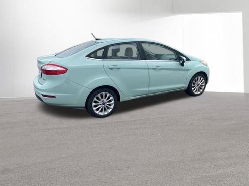 Used 2017 Ford Fiesta Titanium image 8