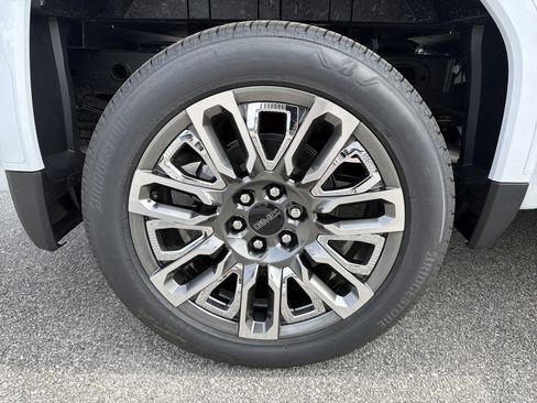 New 2026 GMC Sierra 1500 Denali Ultimate AWD/4WD image 18