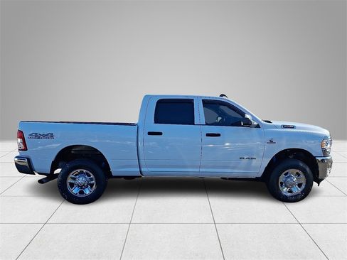 Used 2022 RAM 2500 Tradesman w/ Chrome Appearance Group image 7
