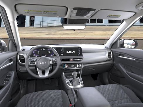 New 2026 Kia Seltos LX FWD image 16