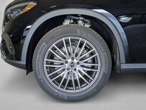 Used 2026 Mercedes-Benz GLC 300 image 10