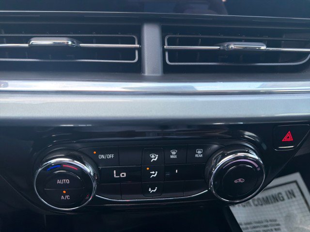 Used 2024 Chevrolet Trax LT FWD image 8