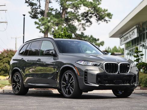 New 2026 BMW X5 M60i w/ Climate Comfort Package AWD/4WD image 1