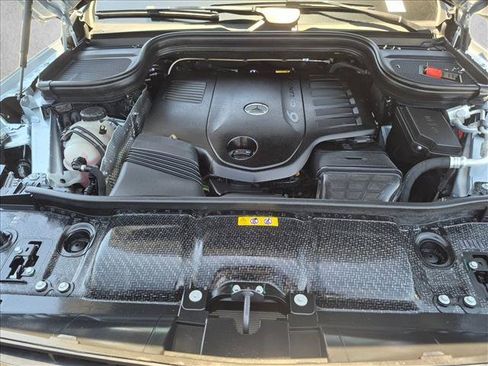 Used 2026 Mercedes-Benz GLS 450 4MATIC image 23