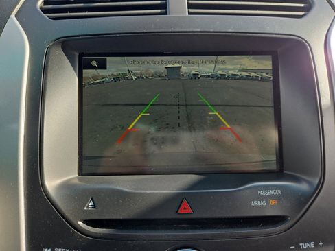 Used 2015 Ford Explorer XLT w/ Equipment Group 202B image 18